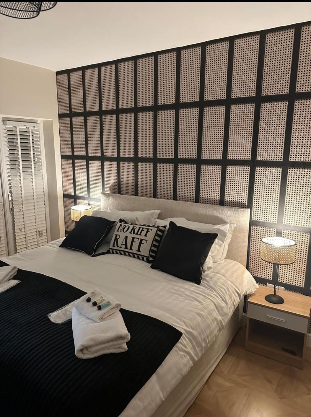 The Mayfair Lodge & Family Suite 哈特尔普尔 外观 照片